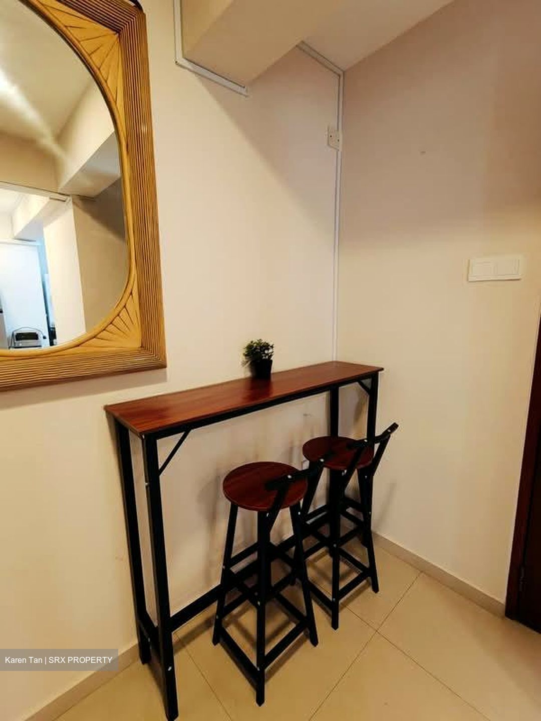 Pine Grove (D21), Condominium #584300501
